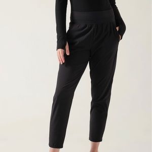 NWT-Nolita Slim Tapered Crop Pant